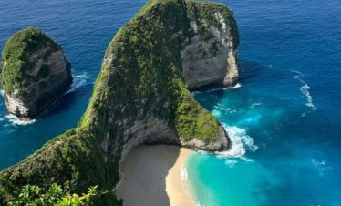 enjoy scenic routes in Bali with travel gen