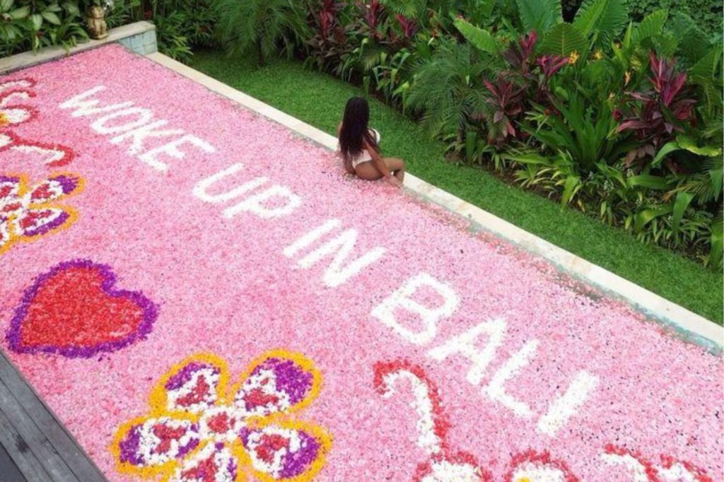 wake up in Bali swimming with travel gen