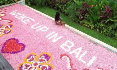 wake up in Bali swimming with travel gen