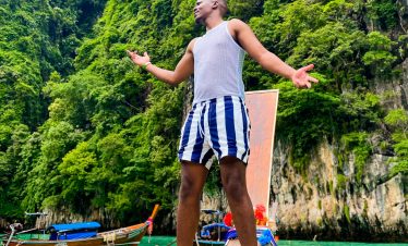 boat ride in thailand with travel gen