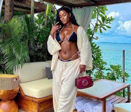 yona beach visit with travel gen